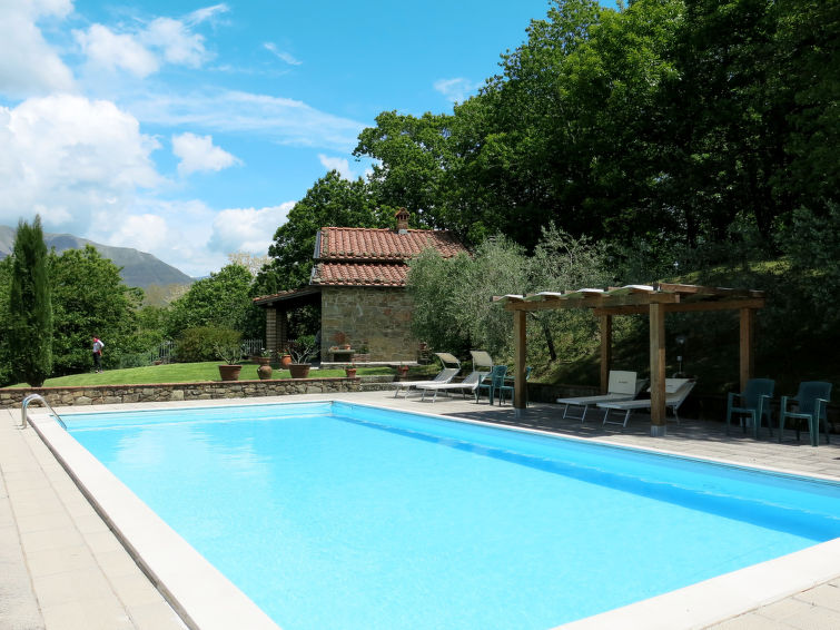 Search and Stay destination Provincia di Lucca, Toscana - Italy from AU$ 127. Belvedere (BLU100)