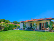 Vrijstaande vakantievilla Marinella met tuin, vlakbij zee en golfbaan in Versilia - thumbnail 1