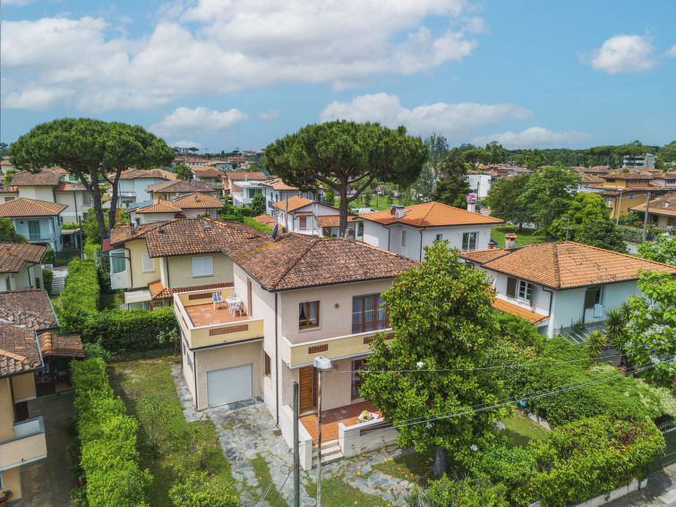 Search and Stay destination Marina di Pietrasanta, Toscana - Italy from AU$ 311. Maria Luisa