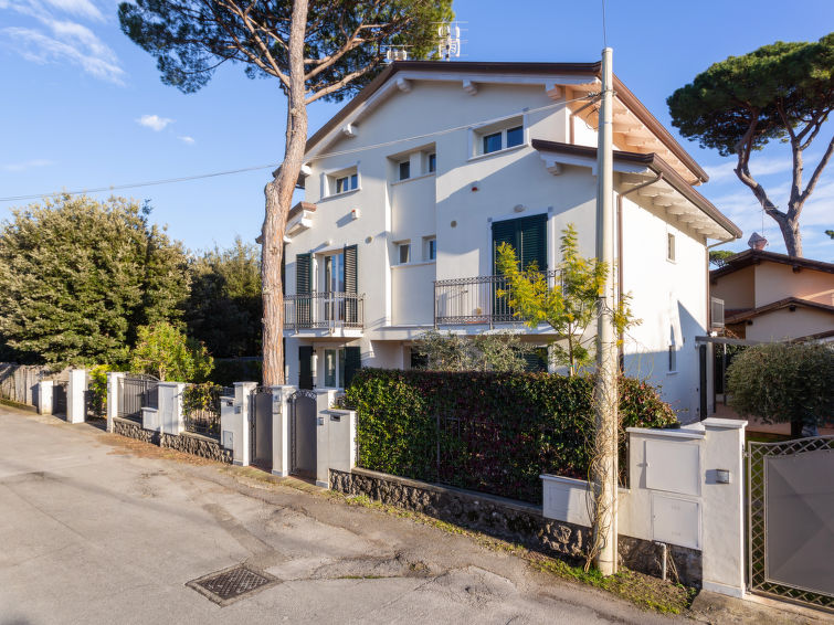 Michelangelo II Apartment in Forte dei Marmi