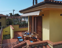 Sara: Gezellig appartement op 930m van zee in Marina di Pietrasanta - thumbnail 4