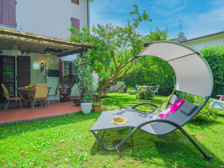 Search and Stay destination Pietrasanta, Toscana - Italy from AU$ 286. Cristina