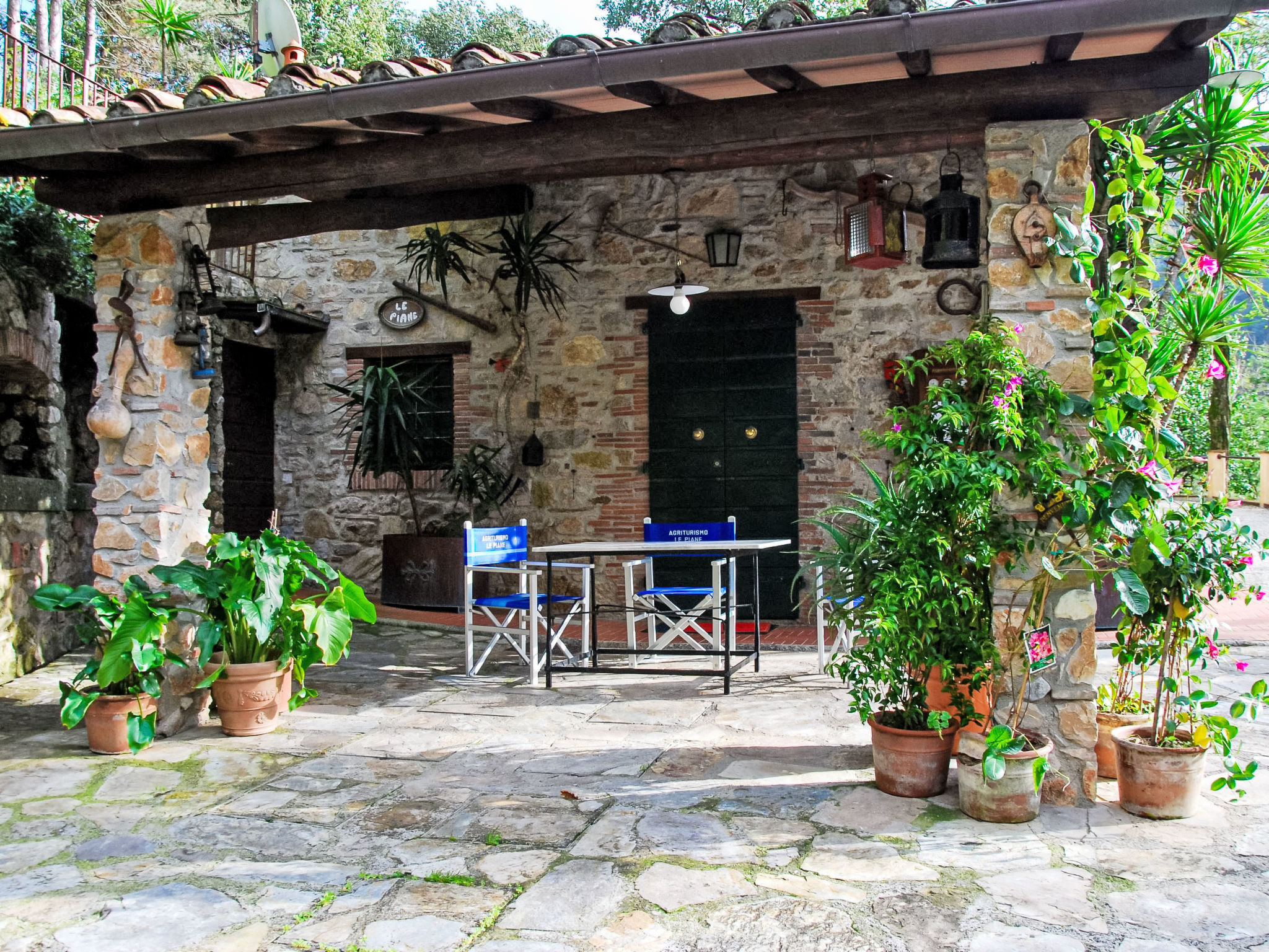 Alle Piane-Outside