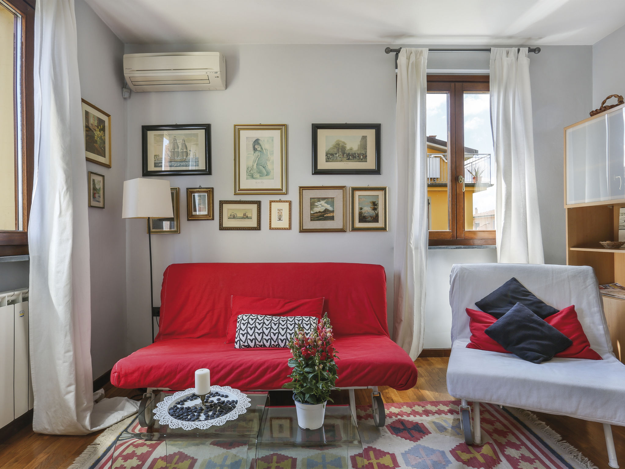 Photo of La Rondine (LUU280)