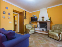 Ruim vakantiehuis met privézwembad en omheinde tuin bij Castelnuovo di Garfagnana - thumbnail 3