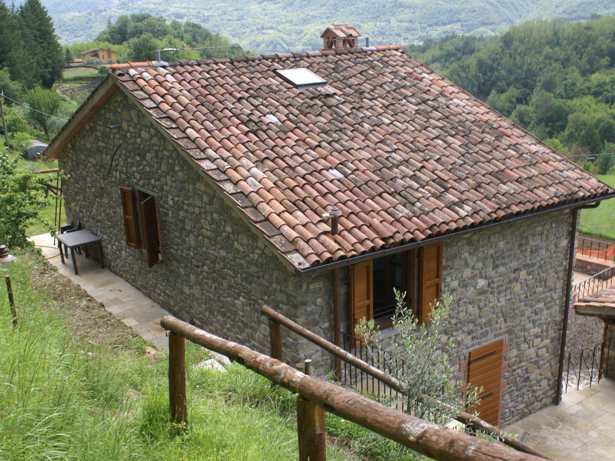 Sunset Barga: Gerenoveerde vrijstaande woning met panoramisch uitzicht in Toscane - foto 36