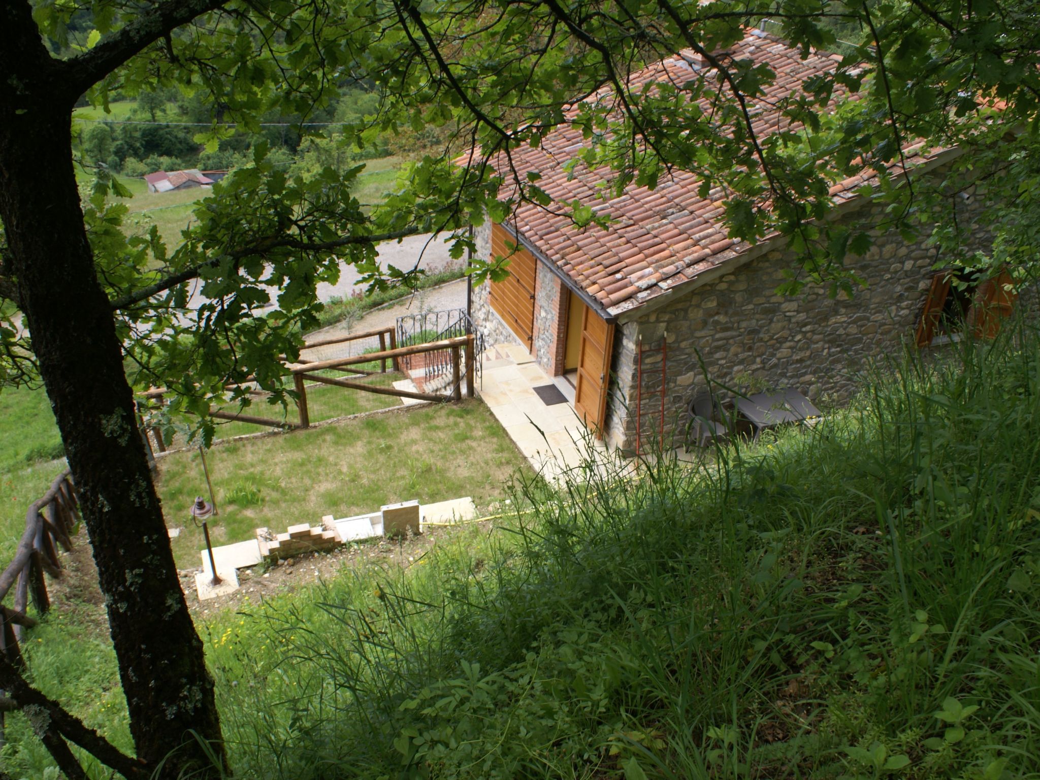 Sunset Barga: Gerenoveerde vrijstaande woning met panoramisch uitzicht in Toscane - foto 39