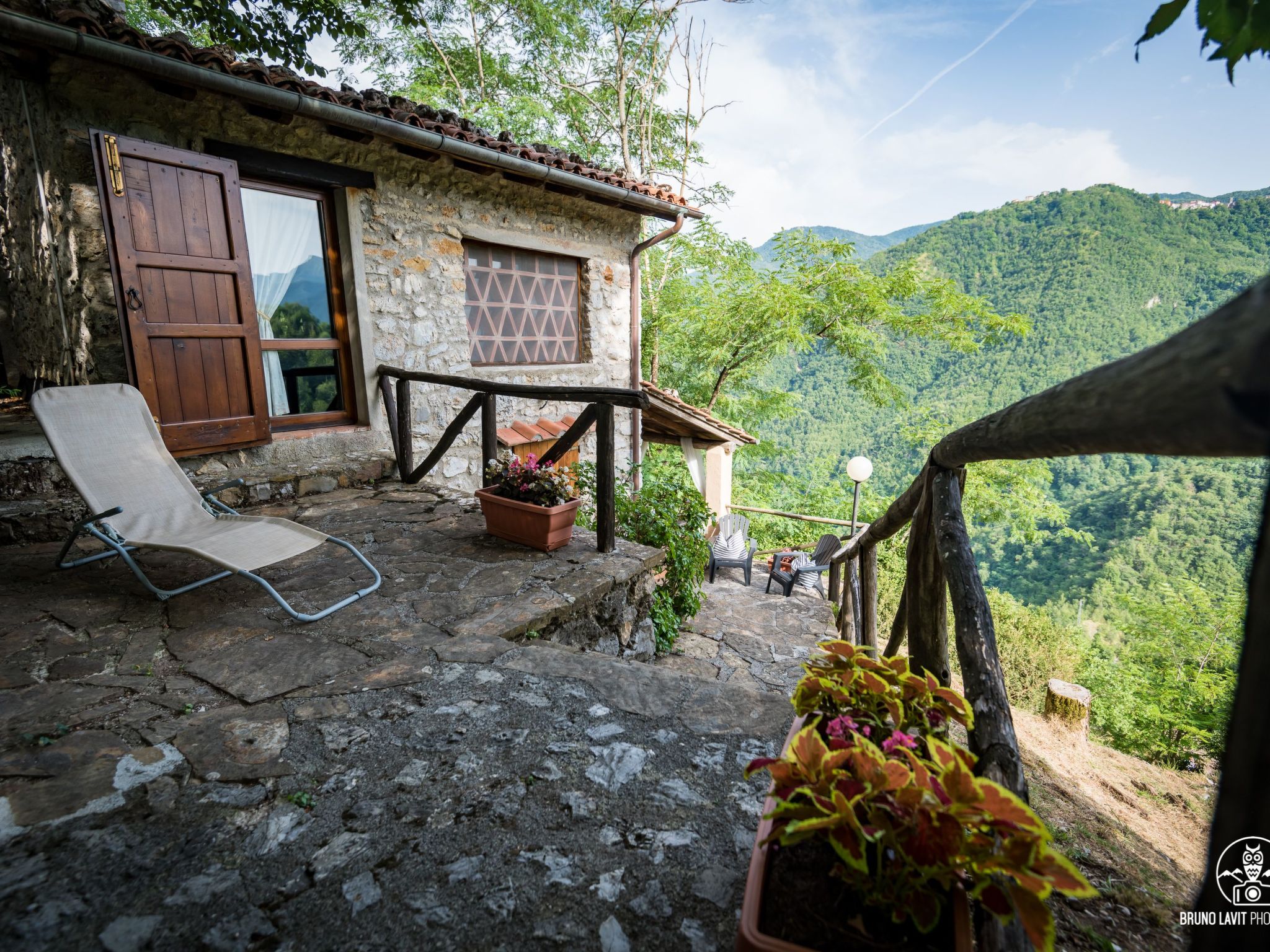 In Vergemoli mit Schönem Kamin-Binnen