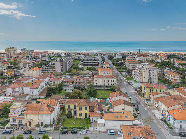 Op 400 m van zee: Vrijstaand vakantiehuis Casa Giuditta in Lido di Camaiore in Lido di Camaiore