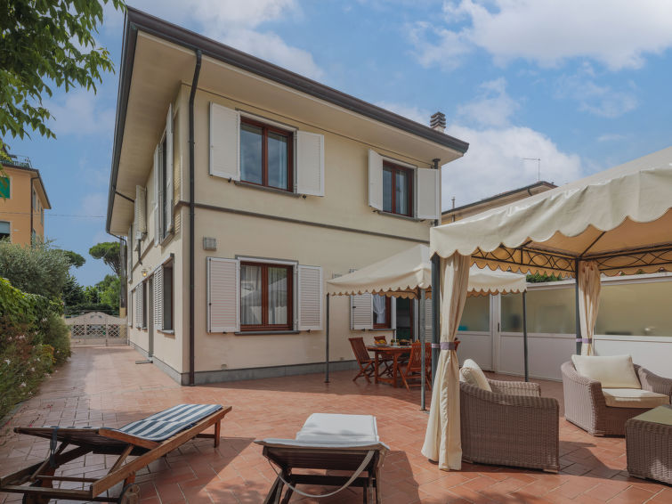 6-persoons vrijstaand vakantiehuis Rosa in Lido di Camaiore in Lido di Camaiore