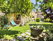 Op 1,0 km van het centrum: Ruime villa Il Girasole in Camaiore - thumbnail 2
