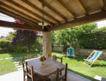 Op 1,0 km van het centrum: Ruime villa Il Girasole in Camaiore - thumbnail 4