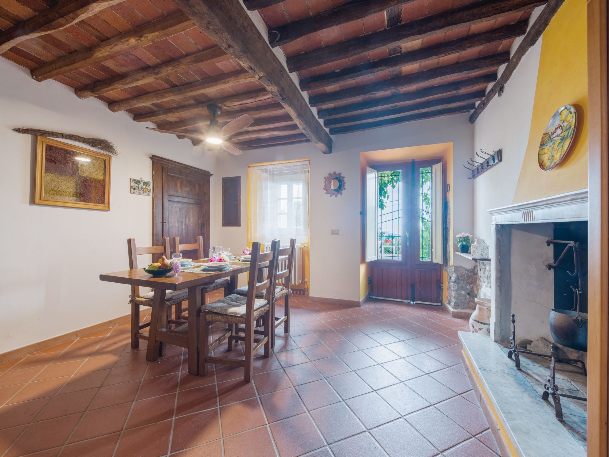 Casa di Nena-Binnen
