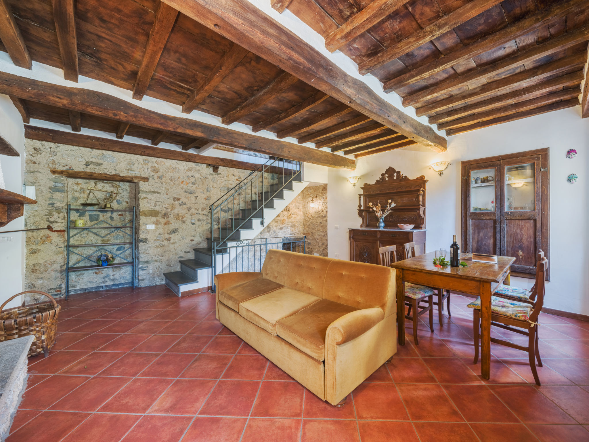 Casa Rubina-Inside
