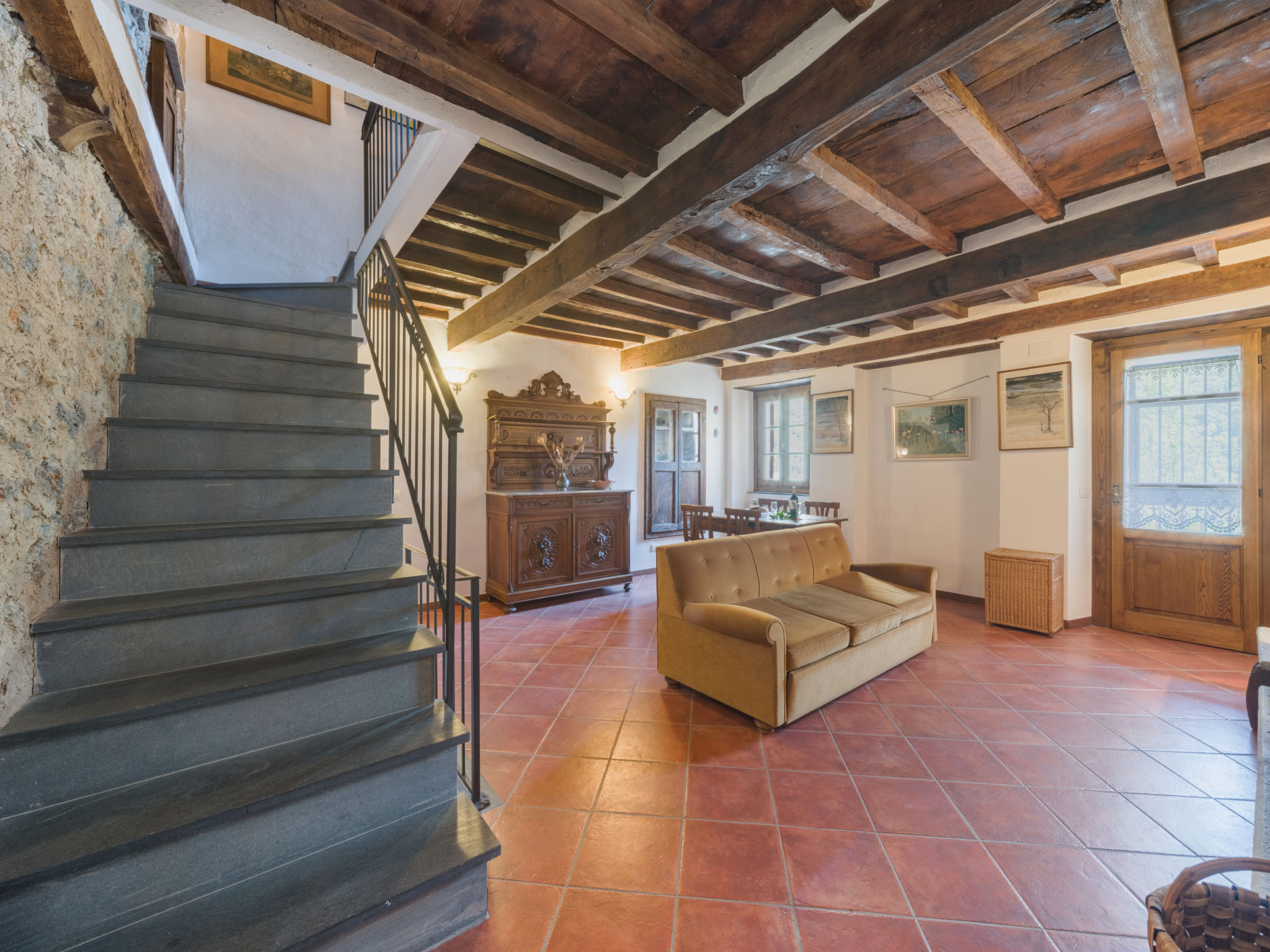Casa Rubina-Inside