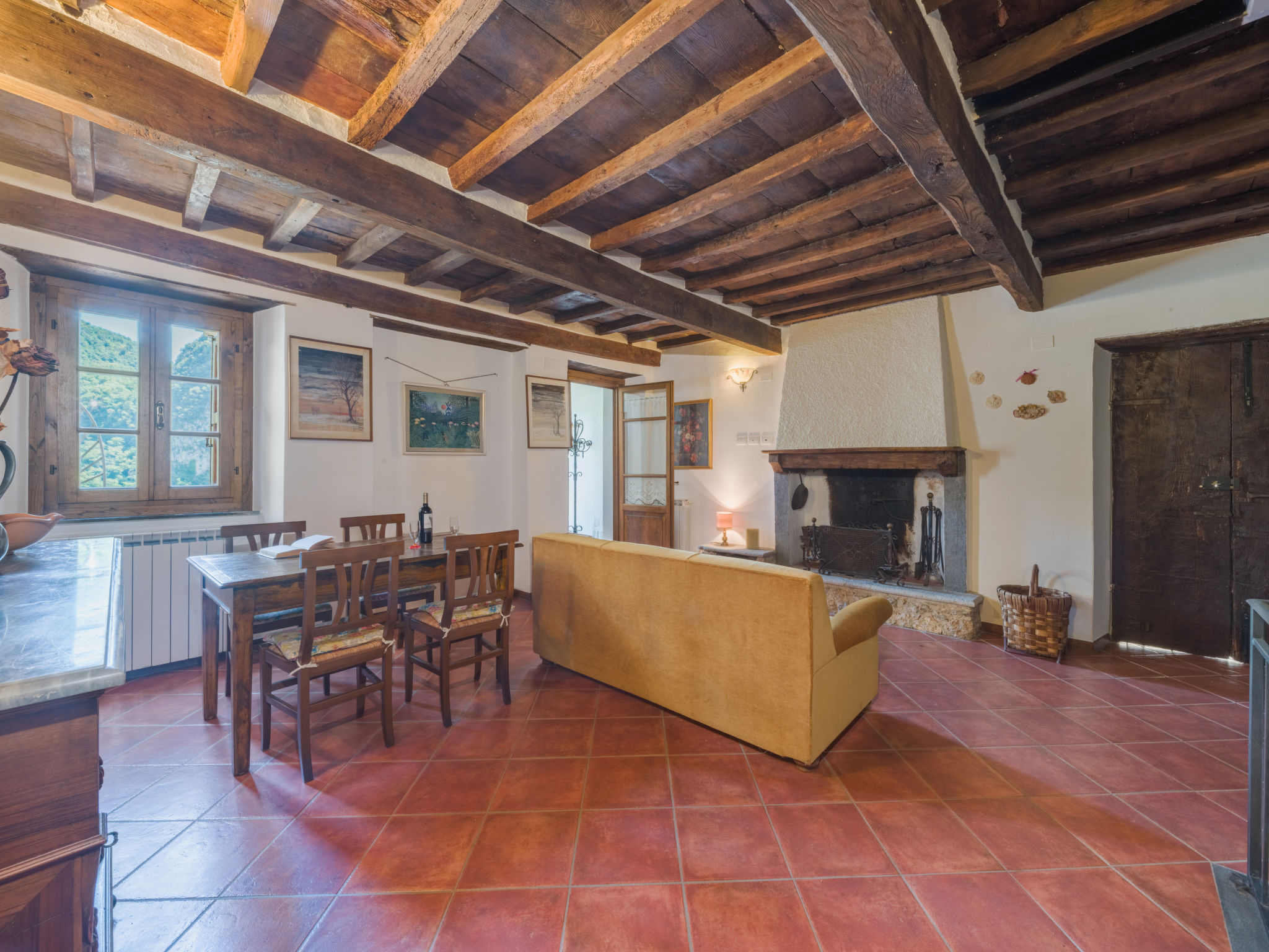 Casa Rubina-Inside