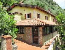 Privézwembad en rust in vakantiehuis La Grotta, Camaiore - thumbnail 2