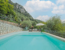 Privézwembad en rust in vakantiehuis La Grotta, Camaiore - thumbnail 1