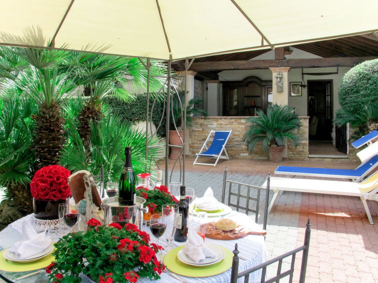Search and Stay destination Province of Lucca, Tuscany - Italy from AU$ 180. Il Melograno