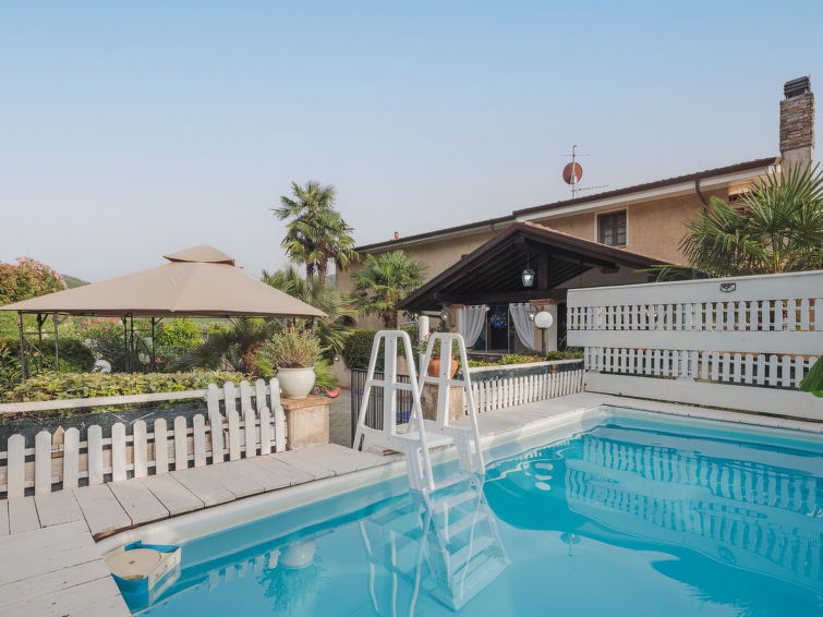 Search and Stay destination Province of Lucca, Tuscany - Italy from AU$ 180. Il Melograno