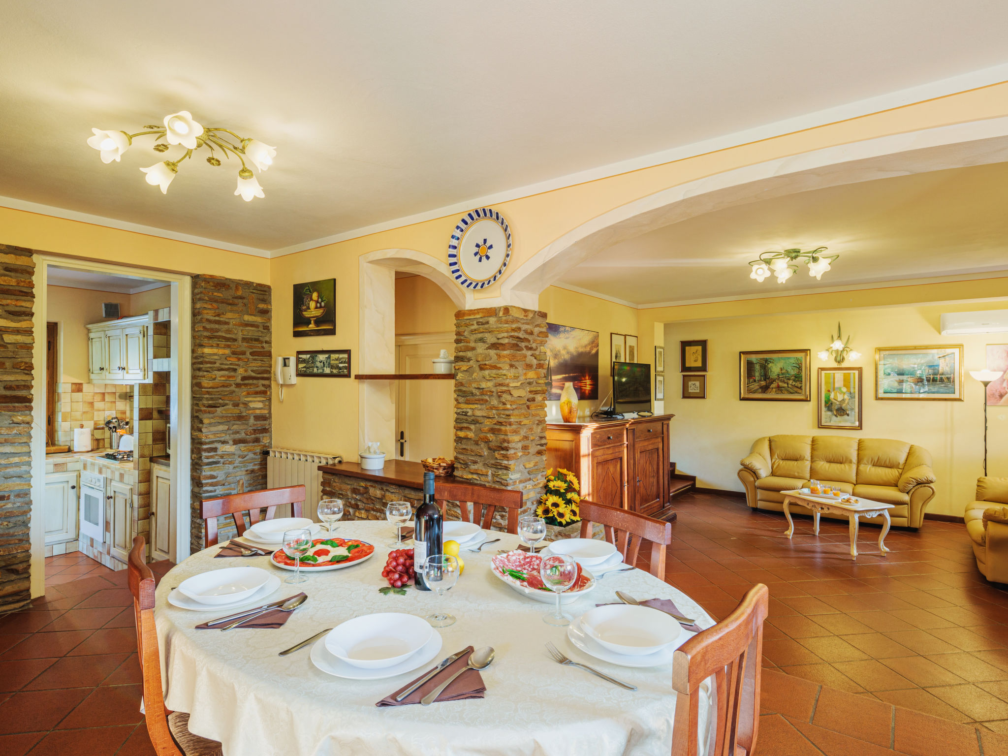 Kitchen / Dining Room