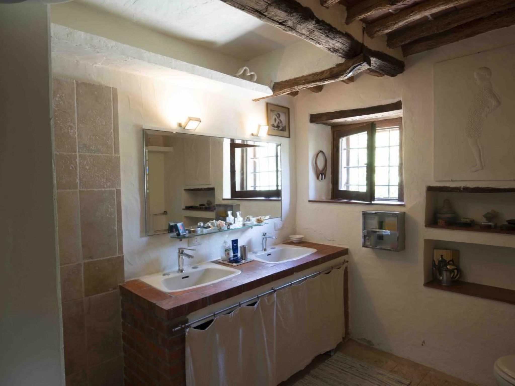 Artist's hill-Binnen