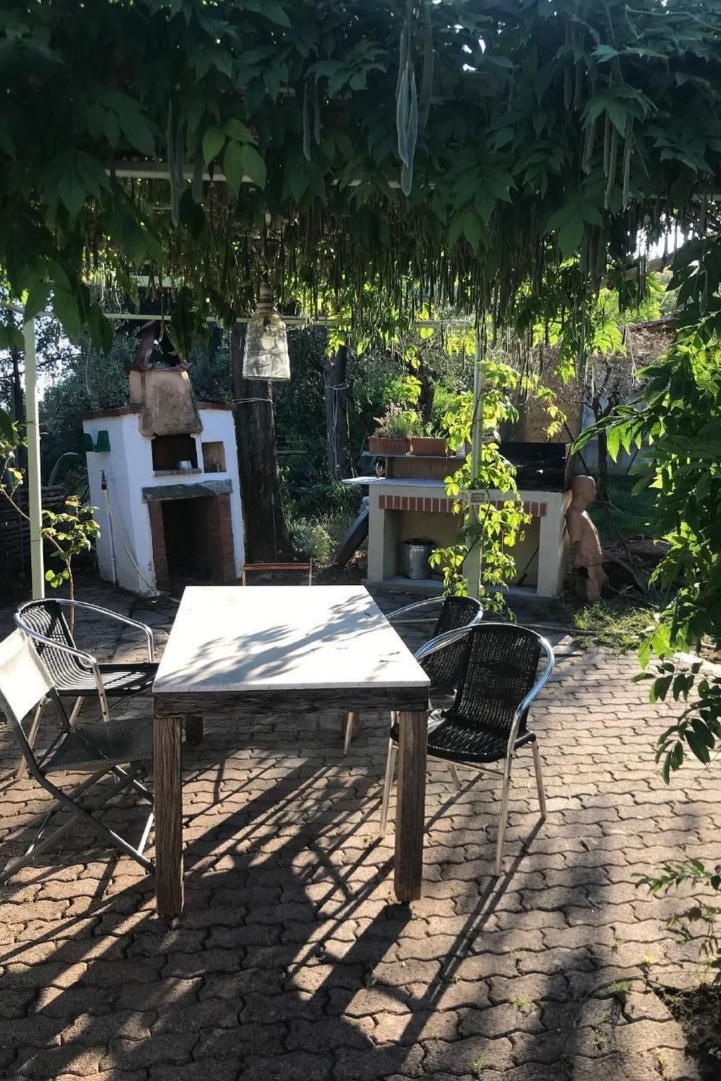 Artist's hill-Binnen