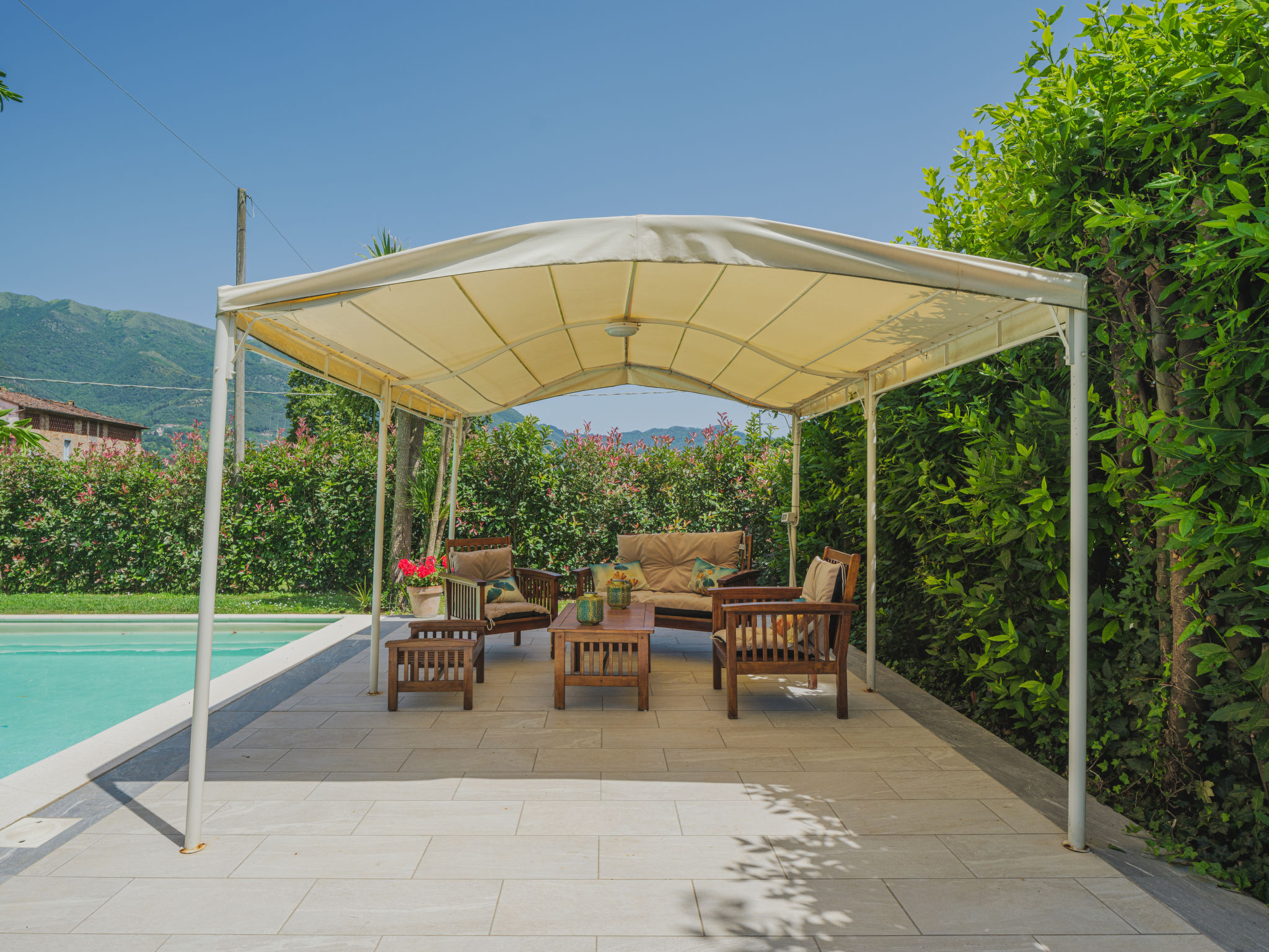 Gerry House — Terrace (5 of 39)