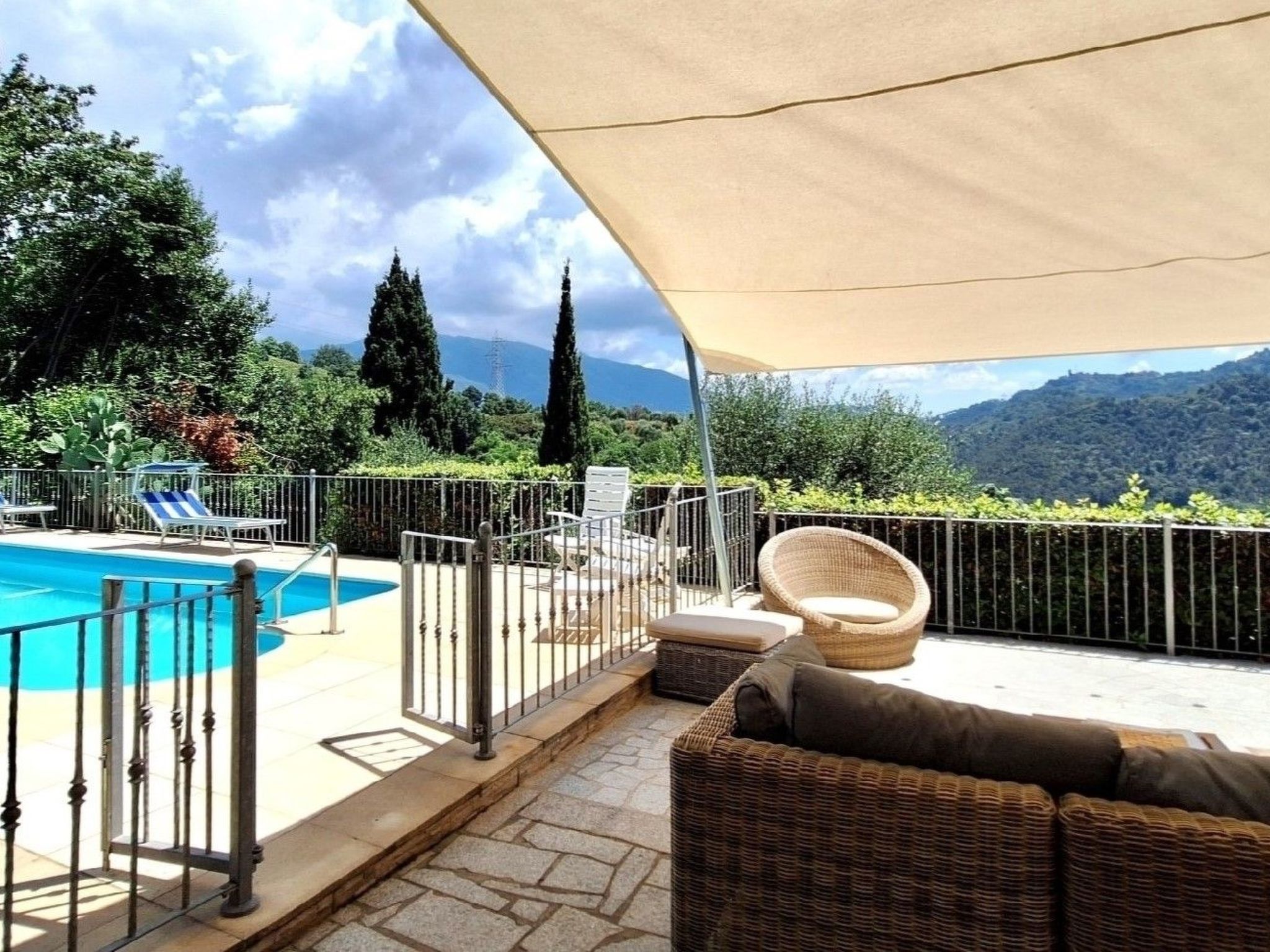 Hill Palace Villa-Inside