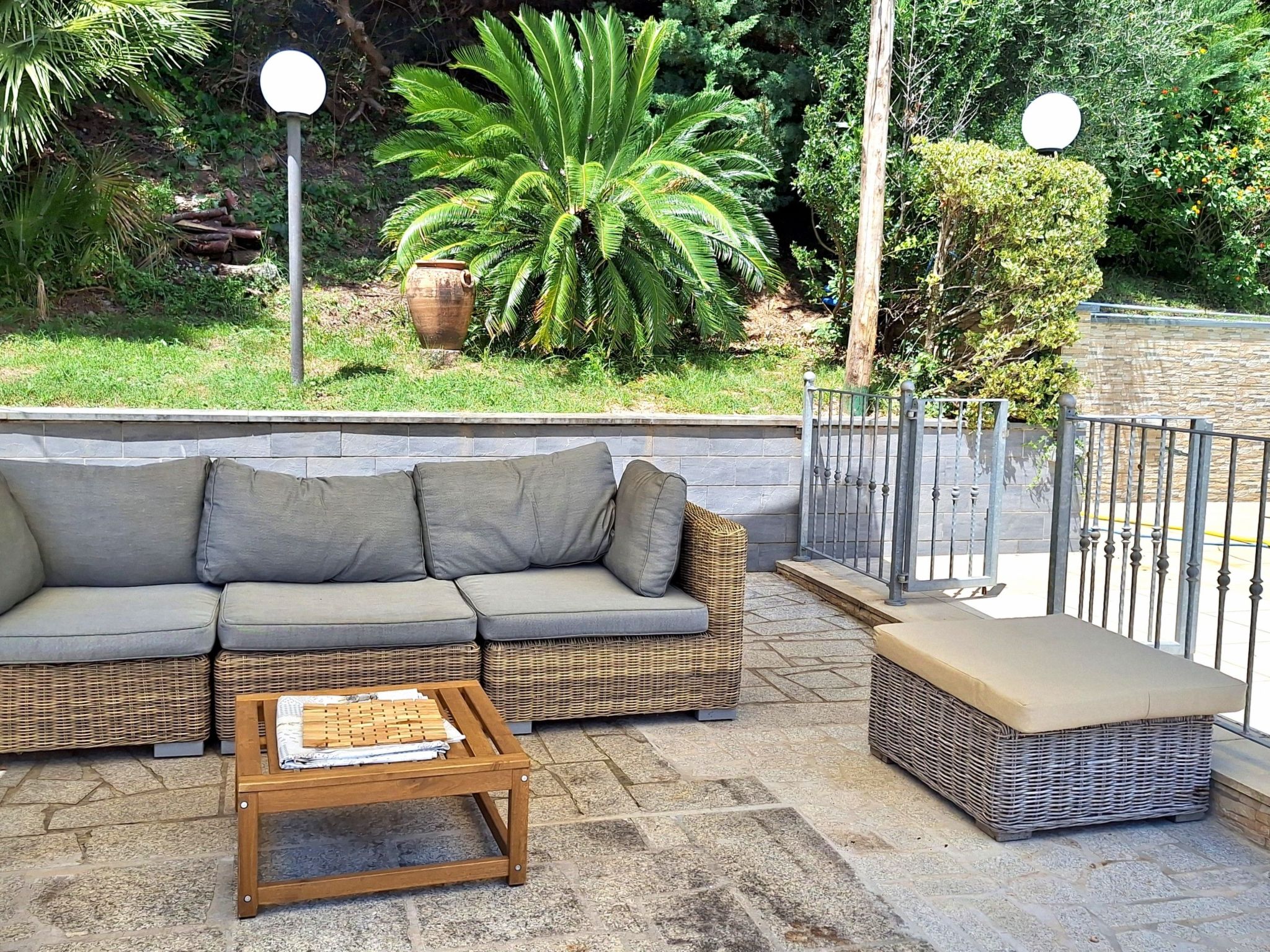 Hill Palace Villa-Inside