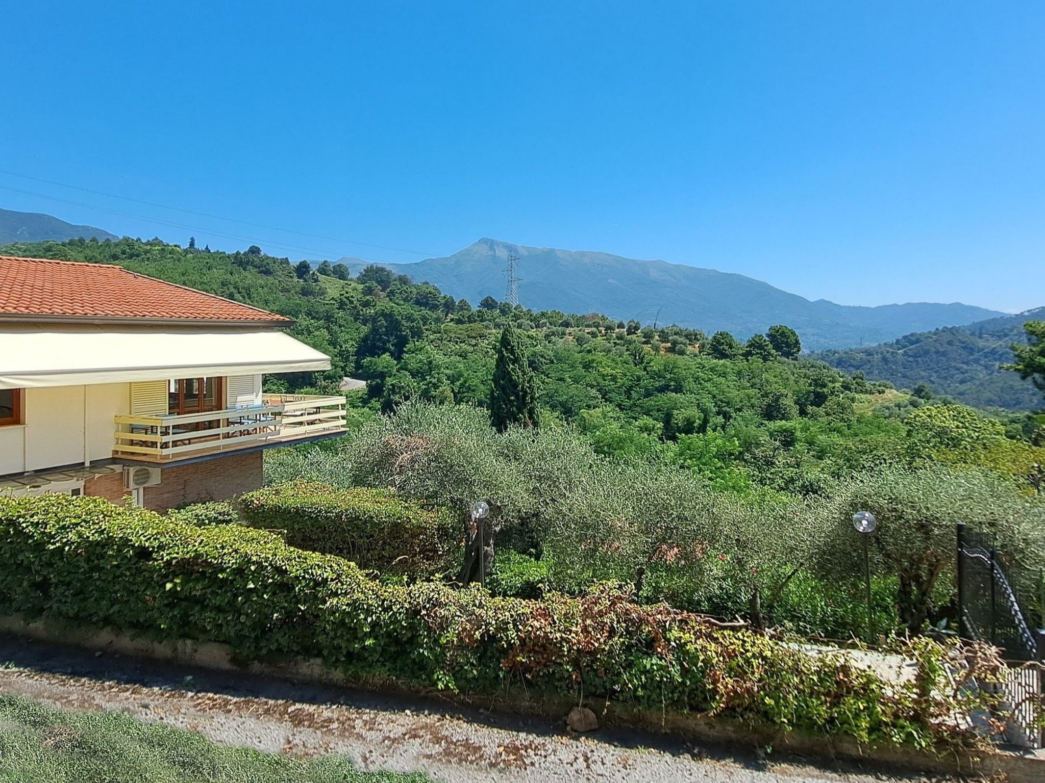 Hill Palace Villa-Outside