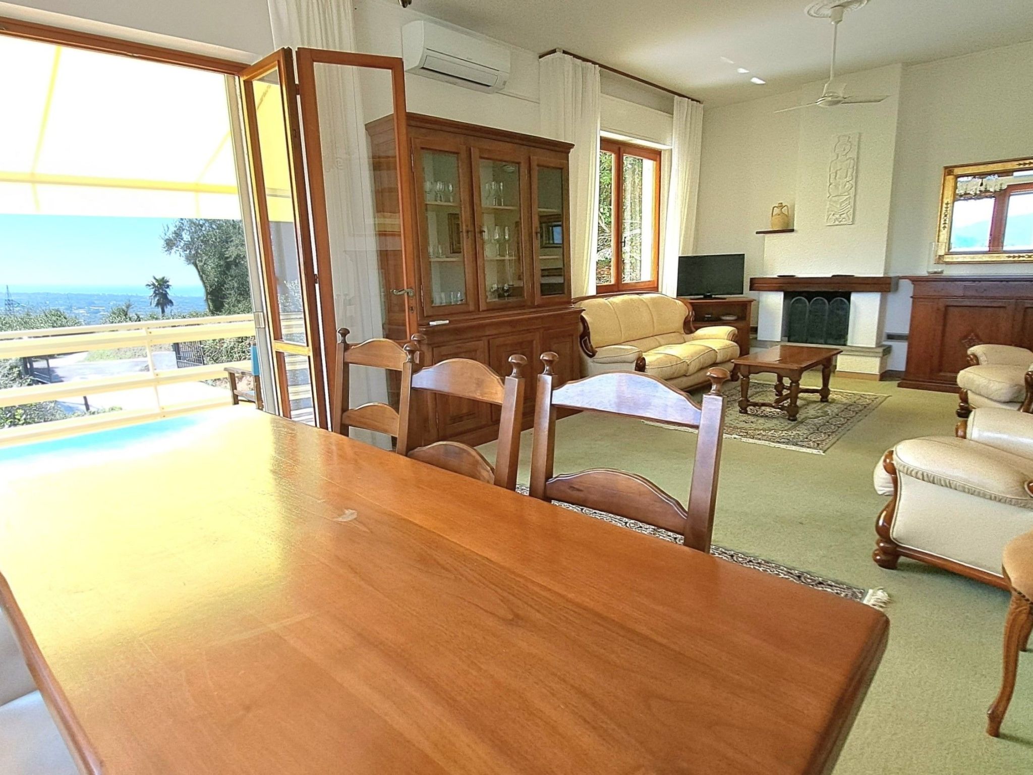 Hill Palace Villa-Inside