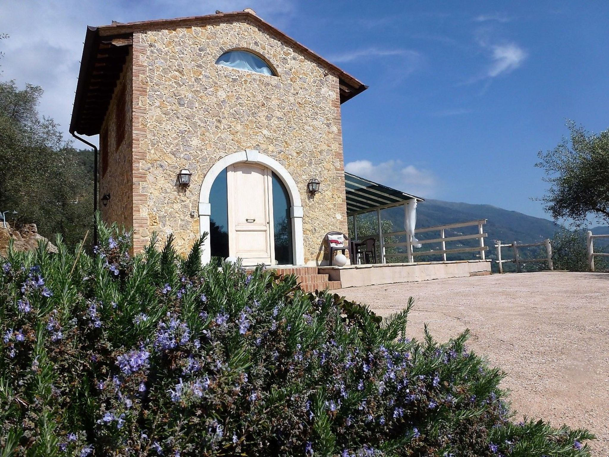 Vakantiehuis met omheinde tuin in Camaiore (Italië) 1 hond is welkom