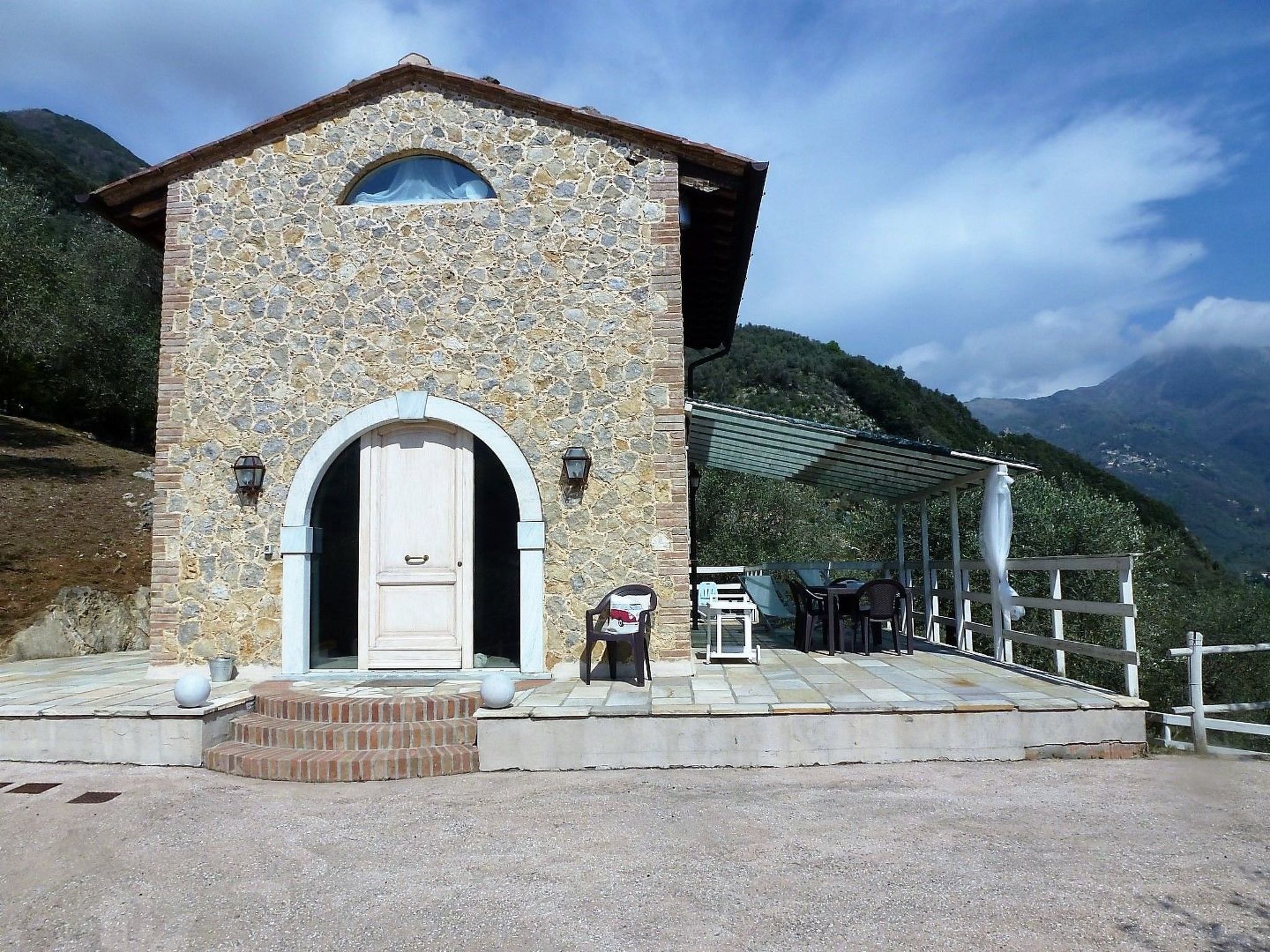 Rustico in schöner,ruhiger Lage mit Privatpool-Outside