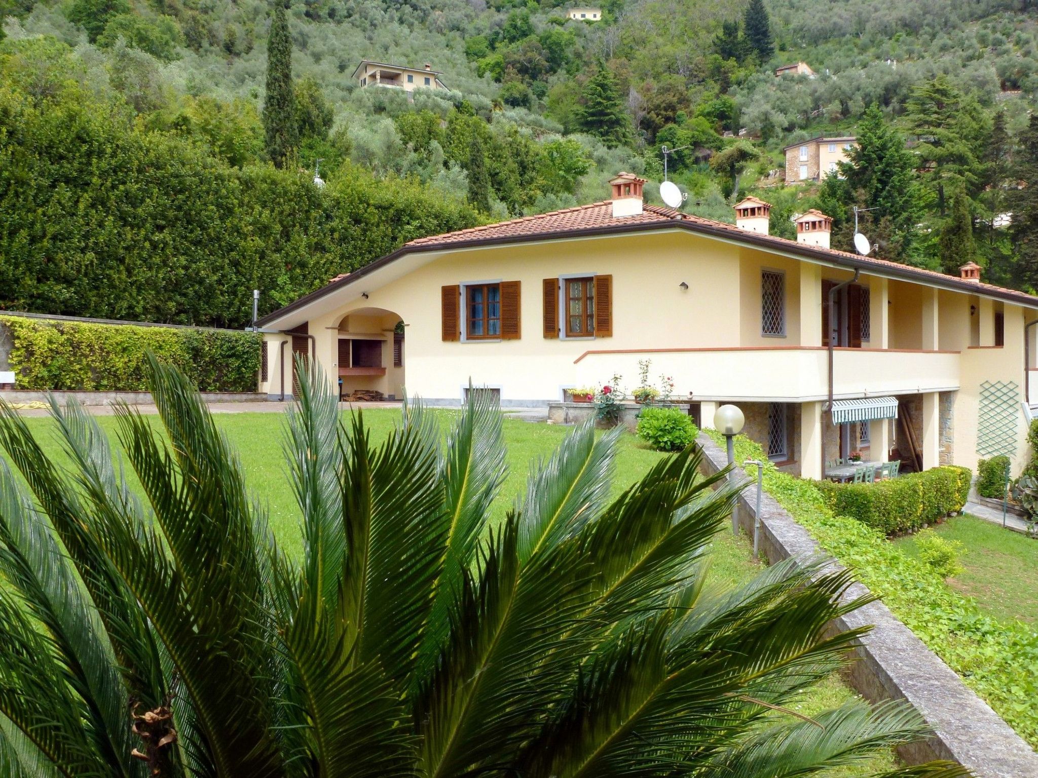 Tolles Ferienhaus in Camaiore mit Privatem Pool