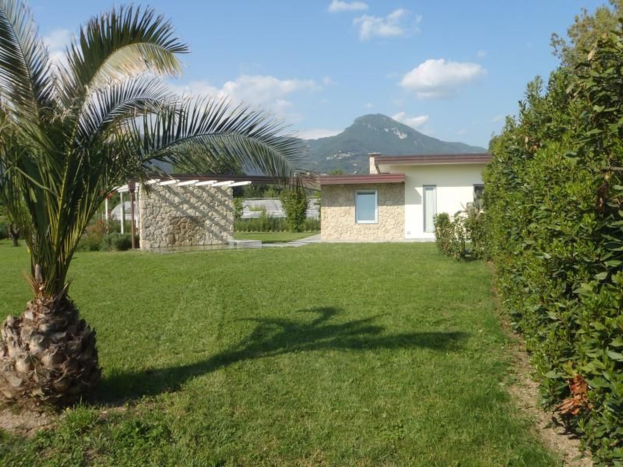 Mit Garten, Grill und Terrasse-Draußen