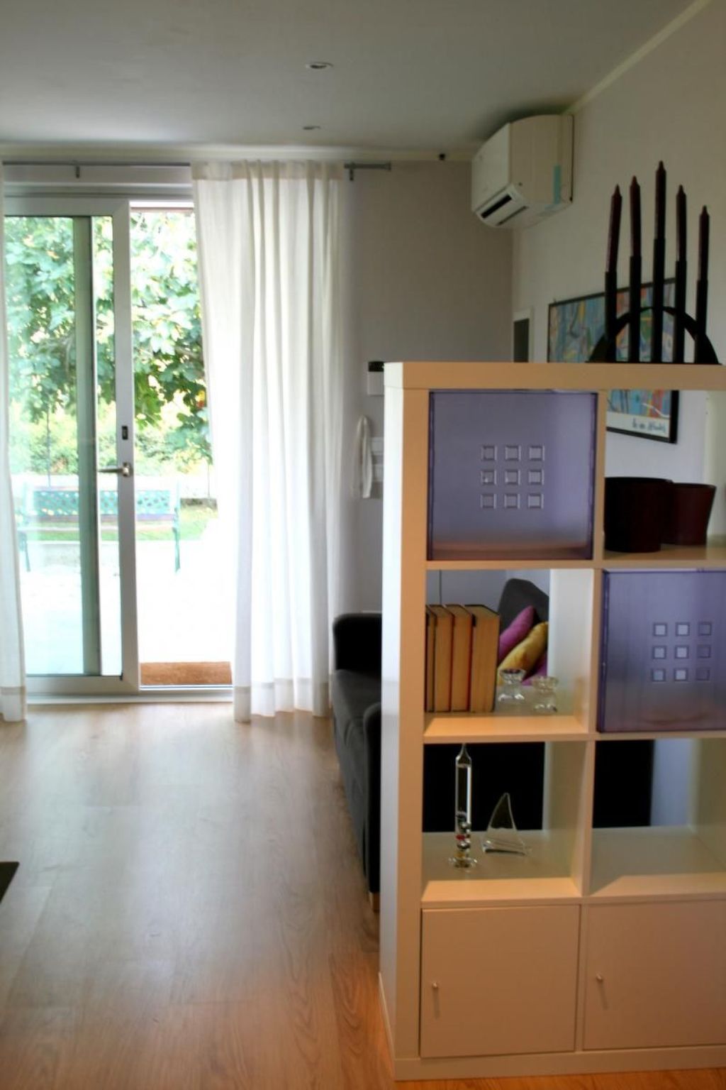 Mit Garten, Grill und Terrasse-Drinnen