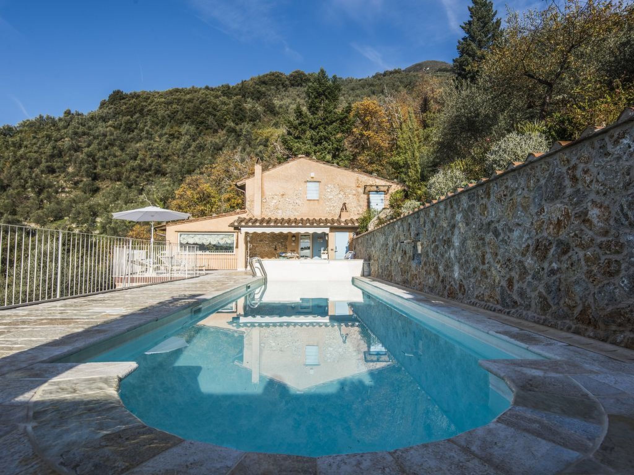 Vakantiehuis met omheinde tuin in Camaiore (Italië) 1 hond is welkom