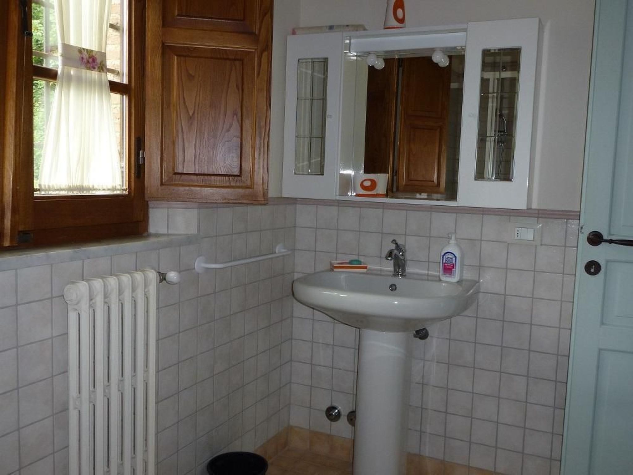 Rustico in schöner ruhigen Lage mit privatem Pool und großem Garten. - Image-tags.info