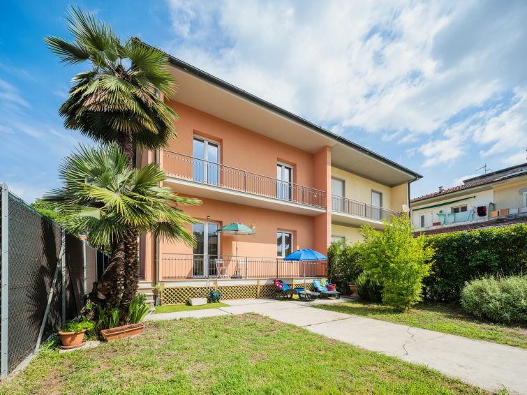 Search and Stay destination Viareggio, Toscana - Italy from AU$ 324. Villa Margherita