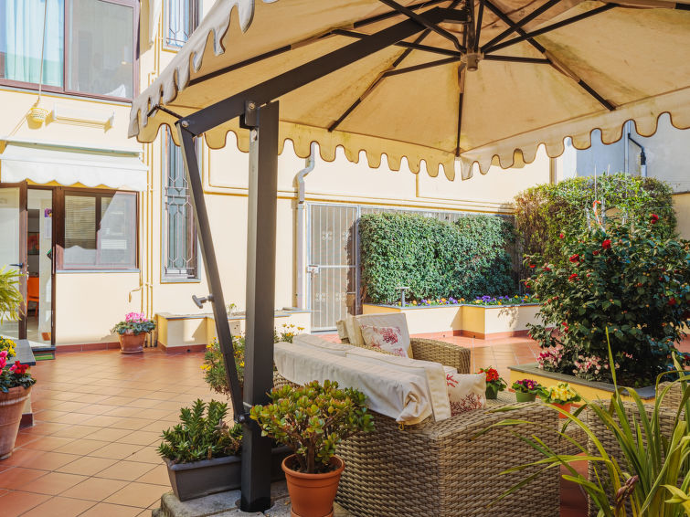 Search and Stay destination Viareggio, Toscana - Italy from AU$ 186. Miranda