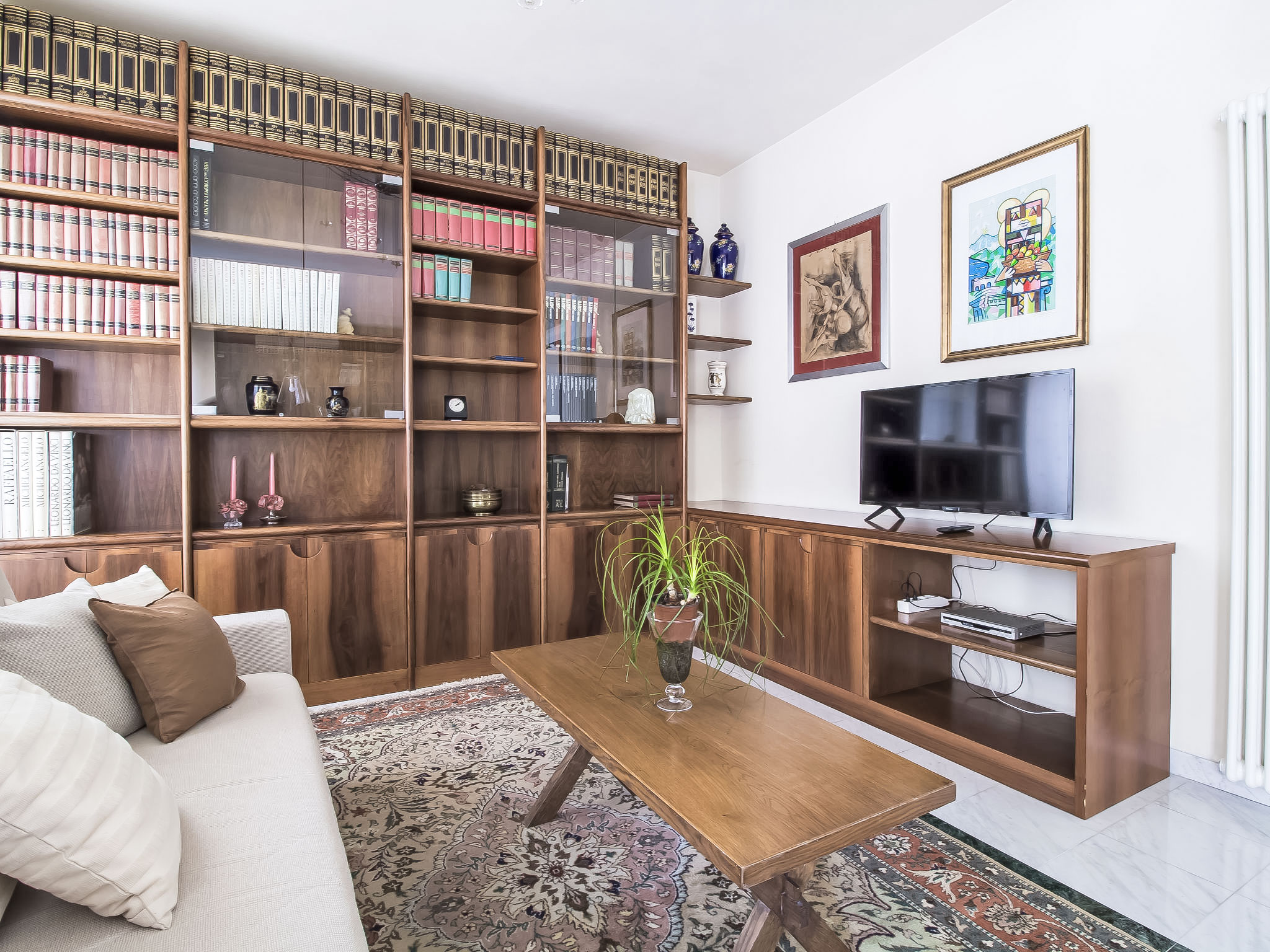 Lungomare — Living Room (5 of 20)