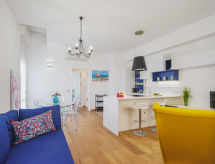 Aan zee: Ruim en modern appartement in centrum Viareggio - thumbnail 2