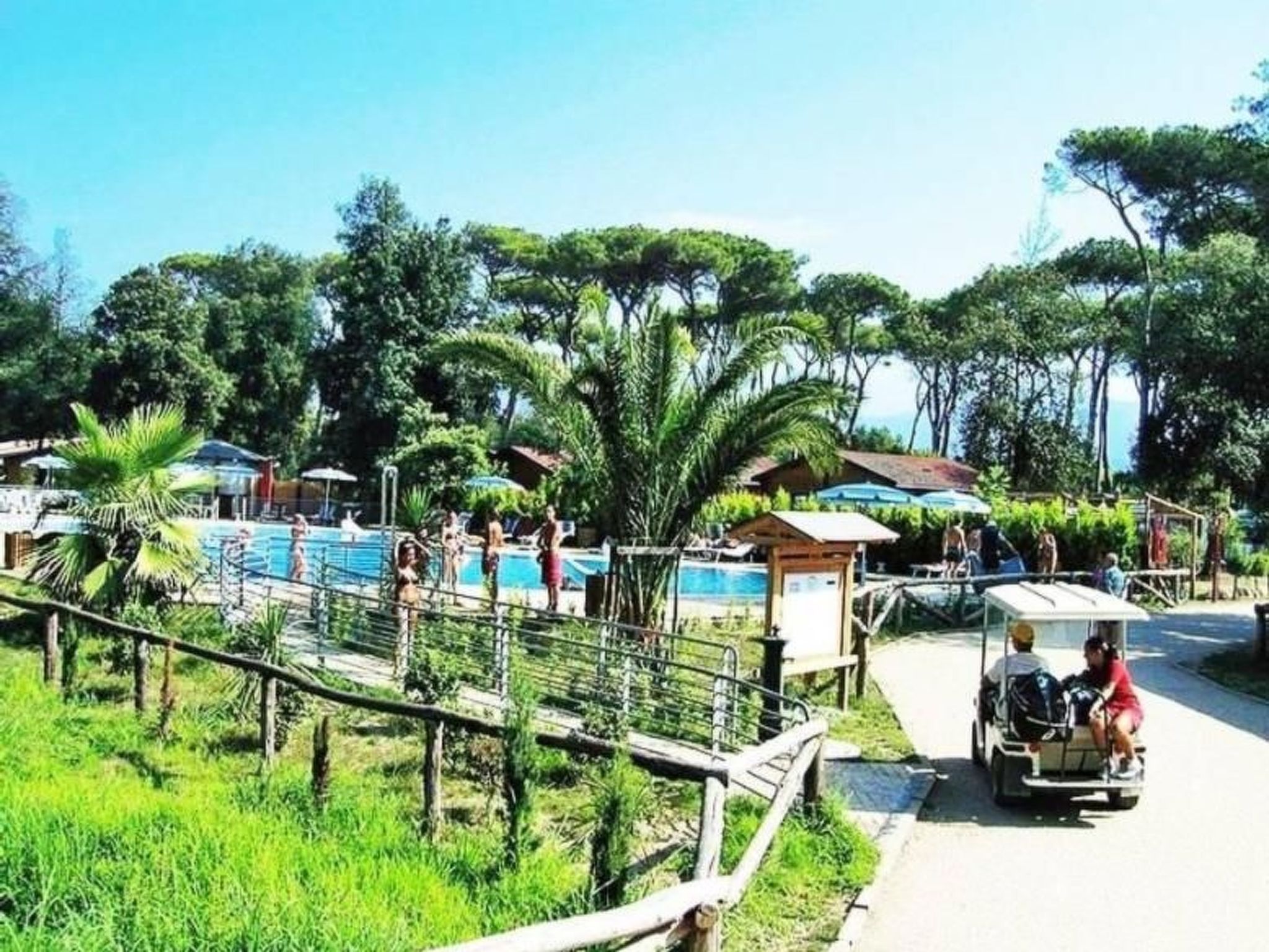 Wohnung in Viareggio mit Privatparkplatz-Outside