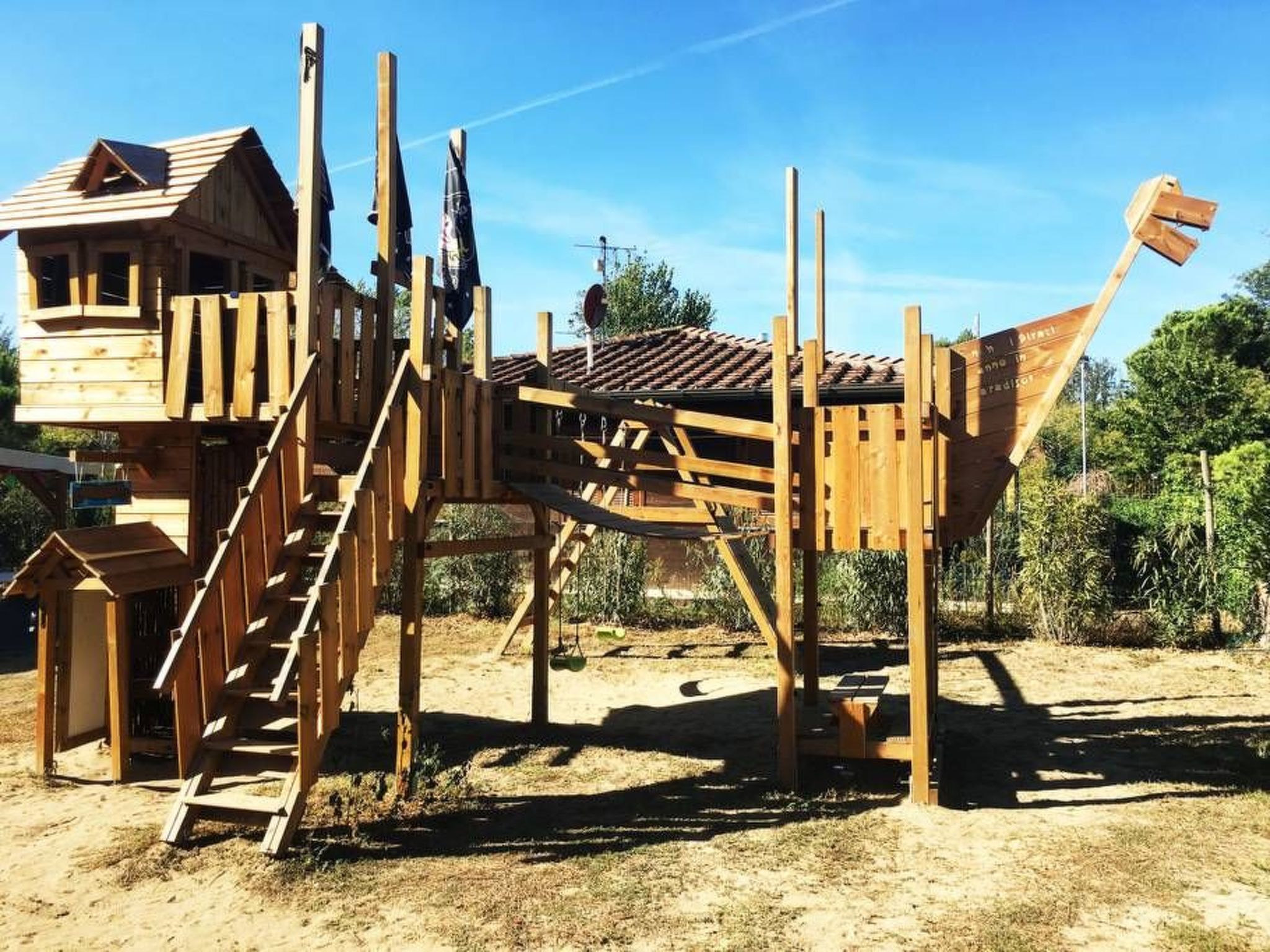 Schönes Haus in Viareggio mit privatem Parkplatz-Outside