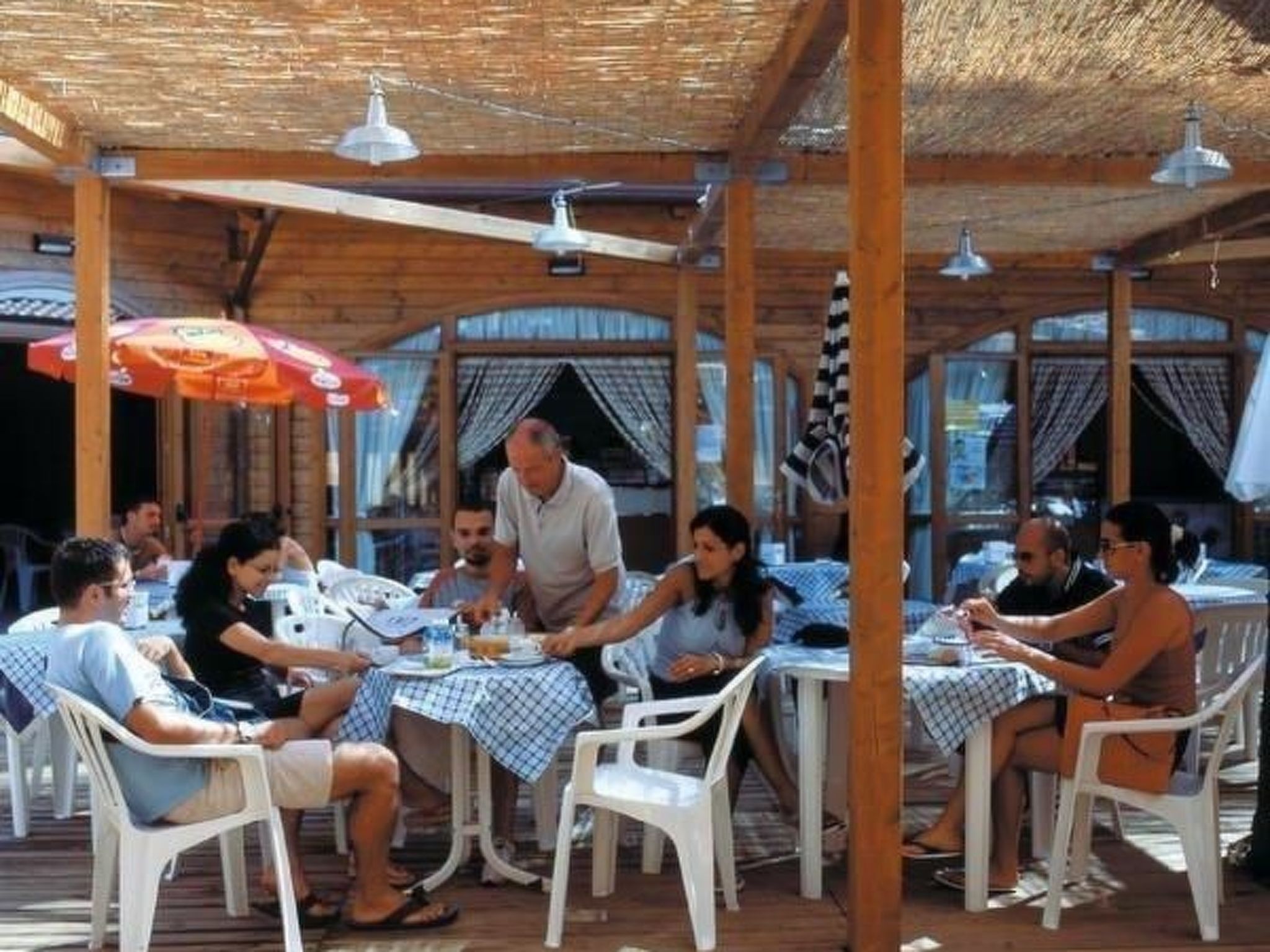 Mobilheim auf einem Campingplatz in der Nähe des Meeres, Pisa,-Image-tags.info