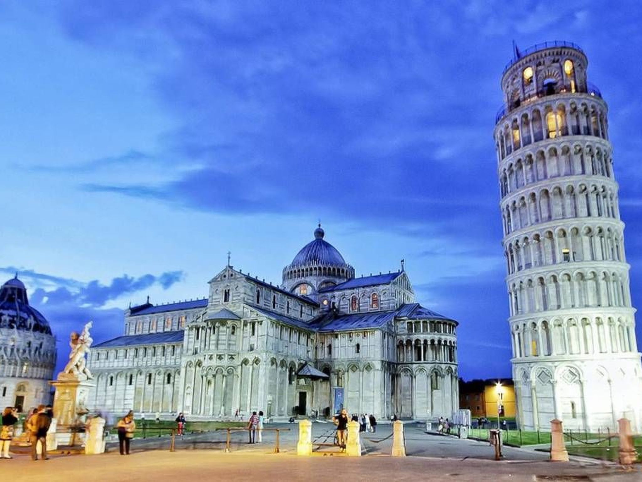 Mobilheim auf einem Campingplatz in der Nähe des Meeres und Pisa-Draußen