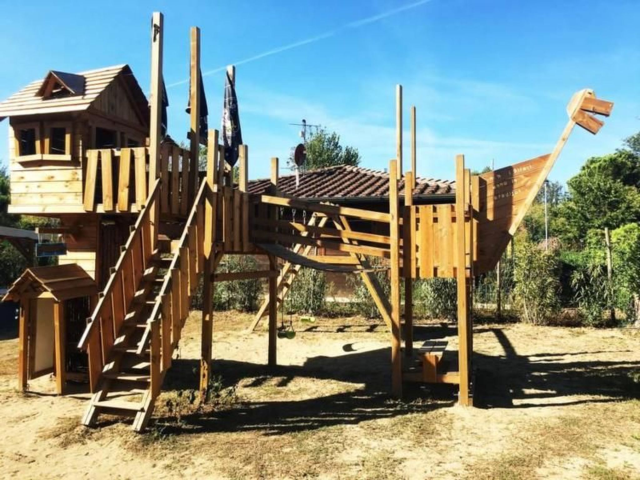 Wunderschönes Ferienhaus in Viareggio mit gemeinschaftlichem Pool-Dehors