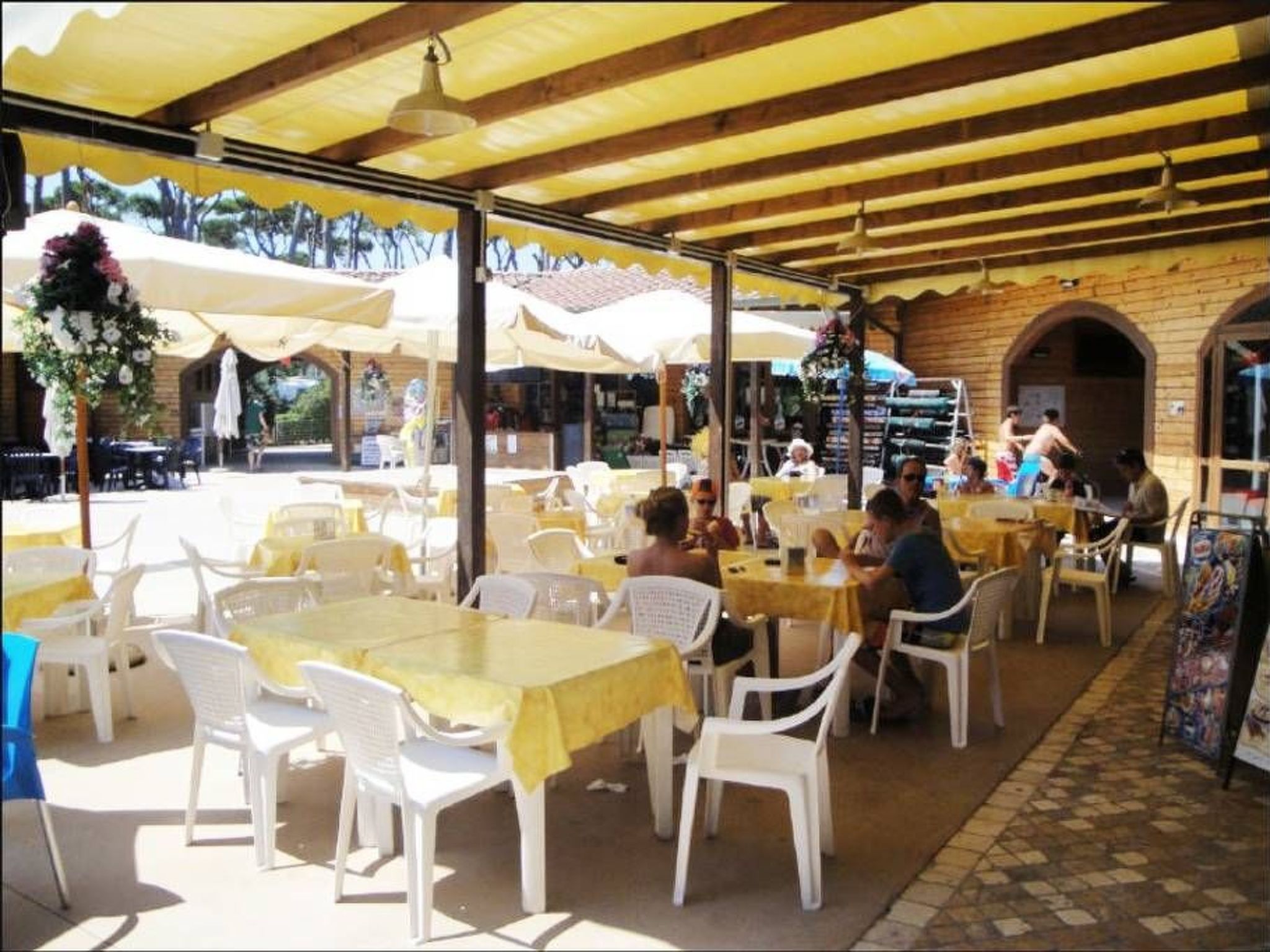 In Viareggio mit Gemeinschaftspool-Dedans