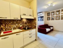 Elegant appartement op steenworp van zee in Viareggio - thumbnail 4